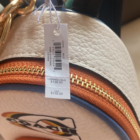 NWT coach, backpack, keychain - Picture 7 of 7